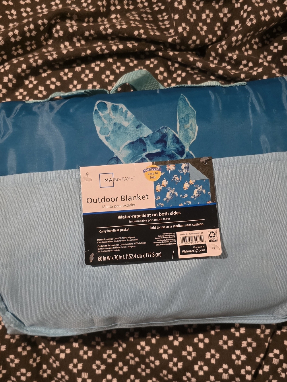 Mainstays Light Blue Outdoor Blanket with Turtle Print Accent